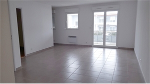 appartement à la vente -   31800  SAINT GAUDENS, surface 54,3 m2 vente appartement - AAR81099